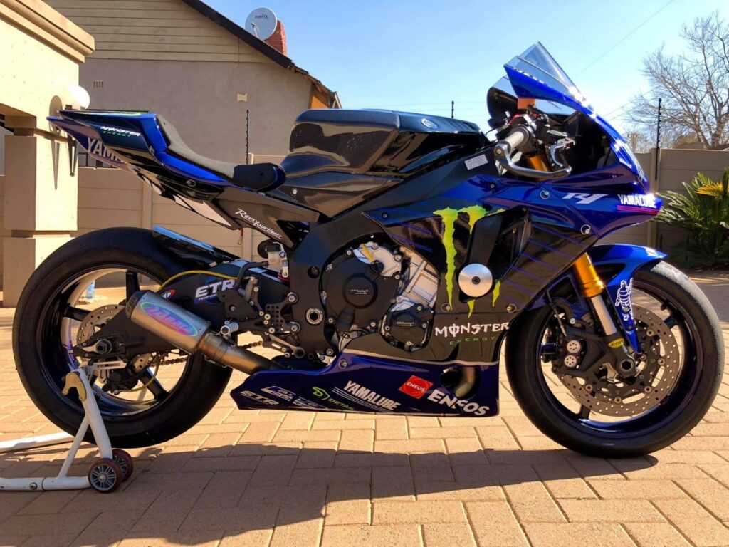 2016 Yamaha R1