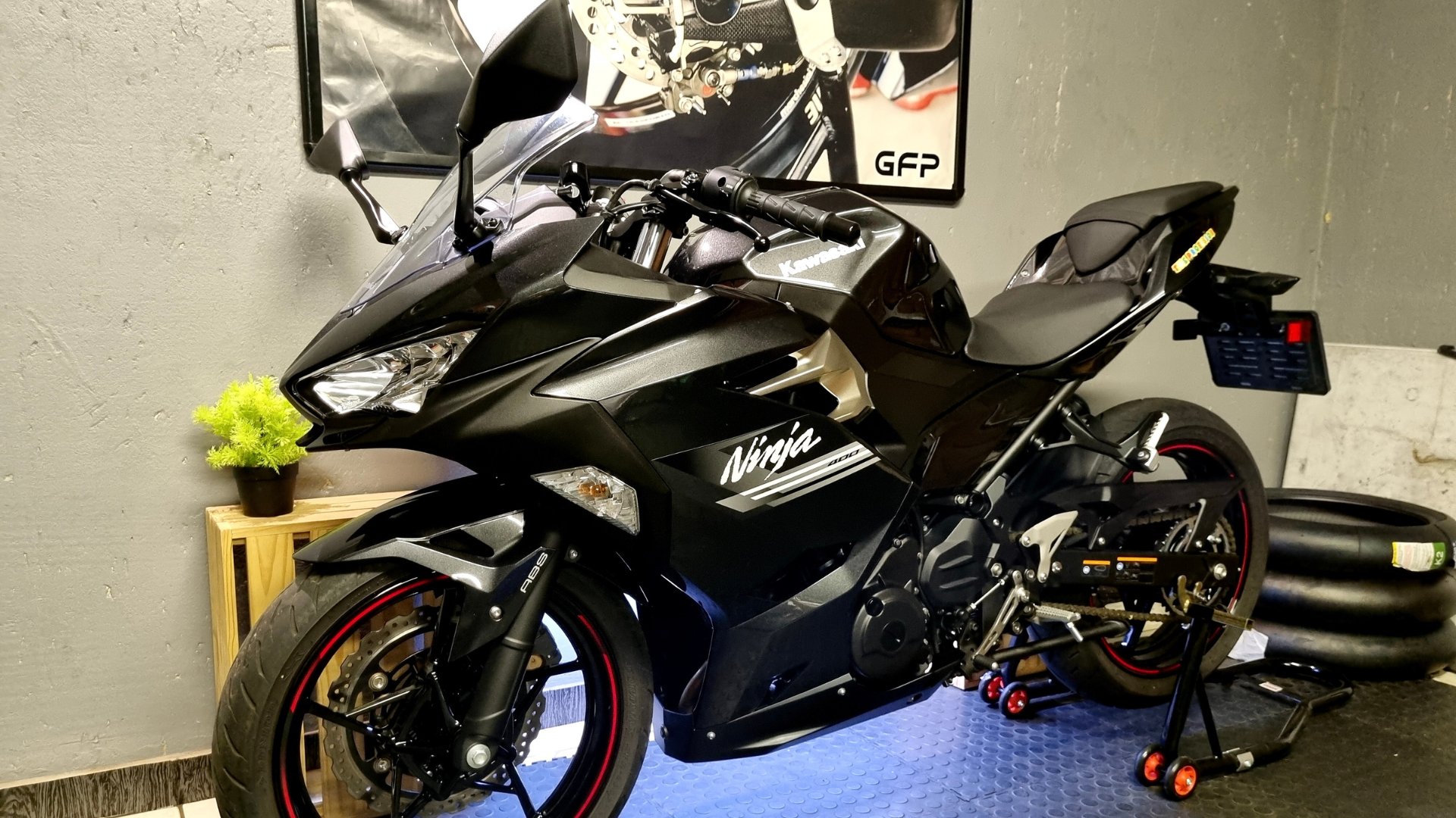 2022 Kawasaki Ninja 400 » GFP Motorcycle Sales