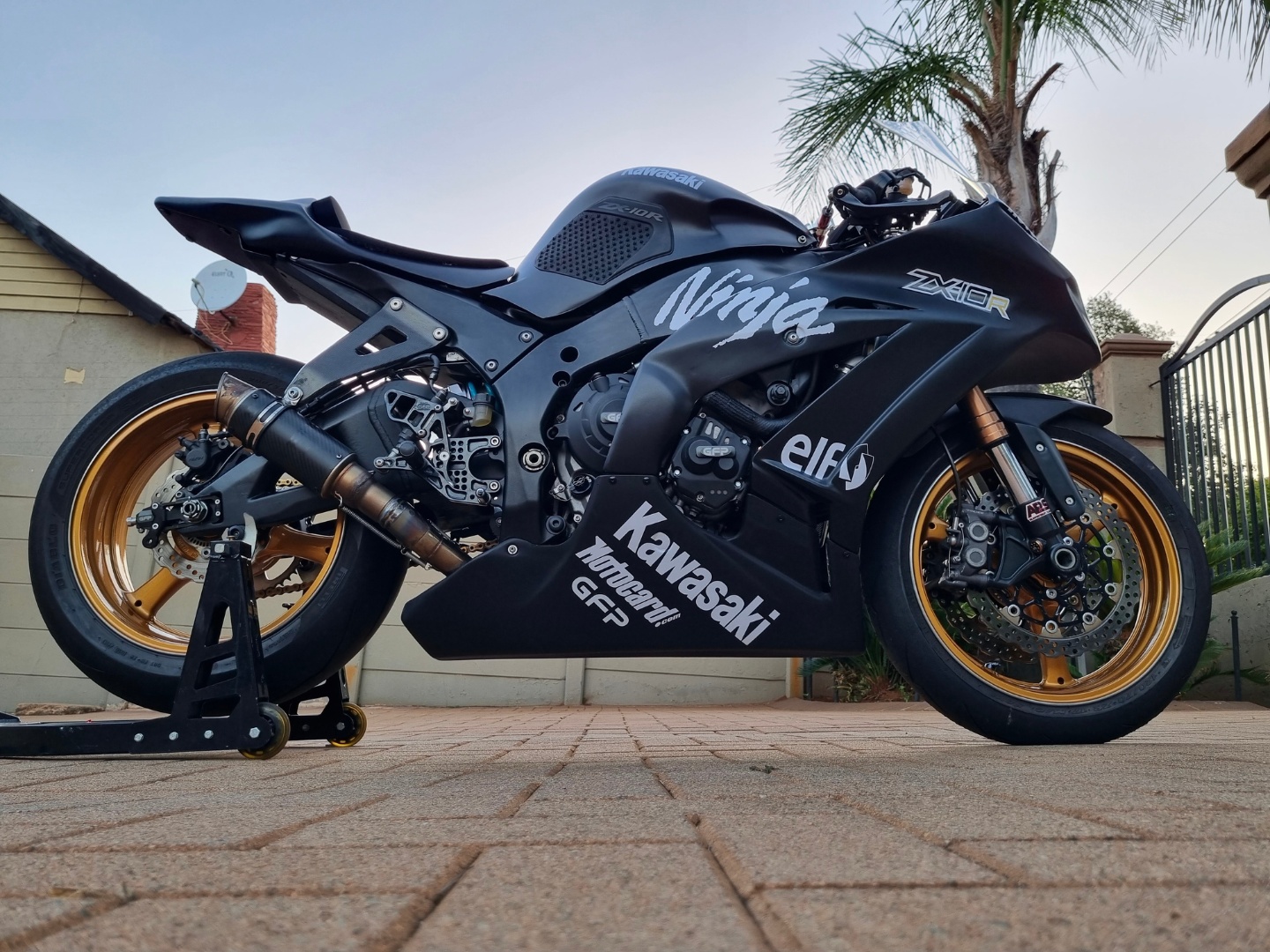 2011 Kawasaki ZX10 » GFP Motorcycle Sales