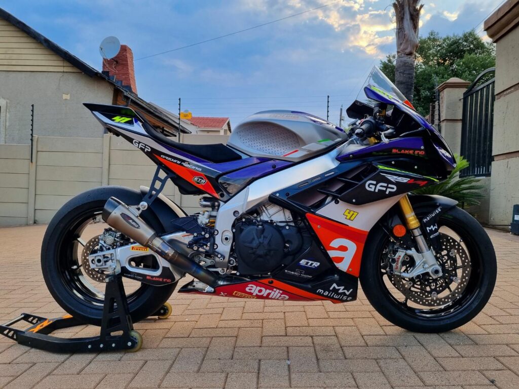 2023 Aprilia RSV4 1100