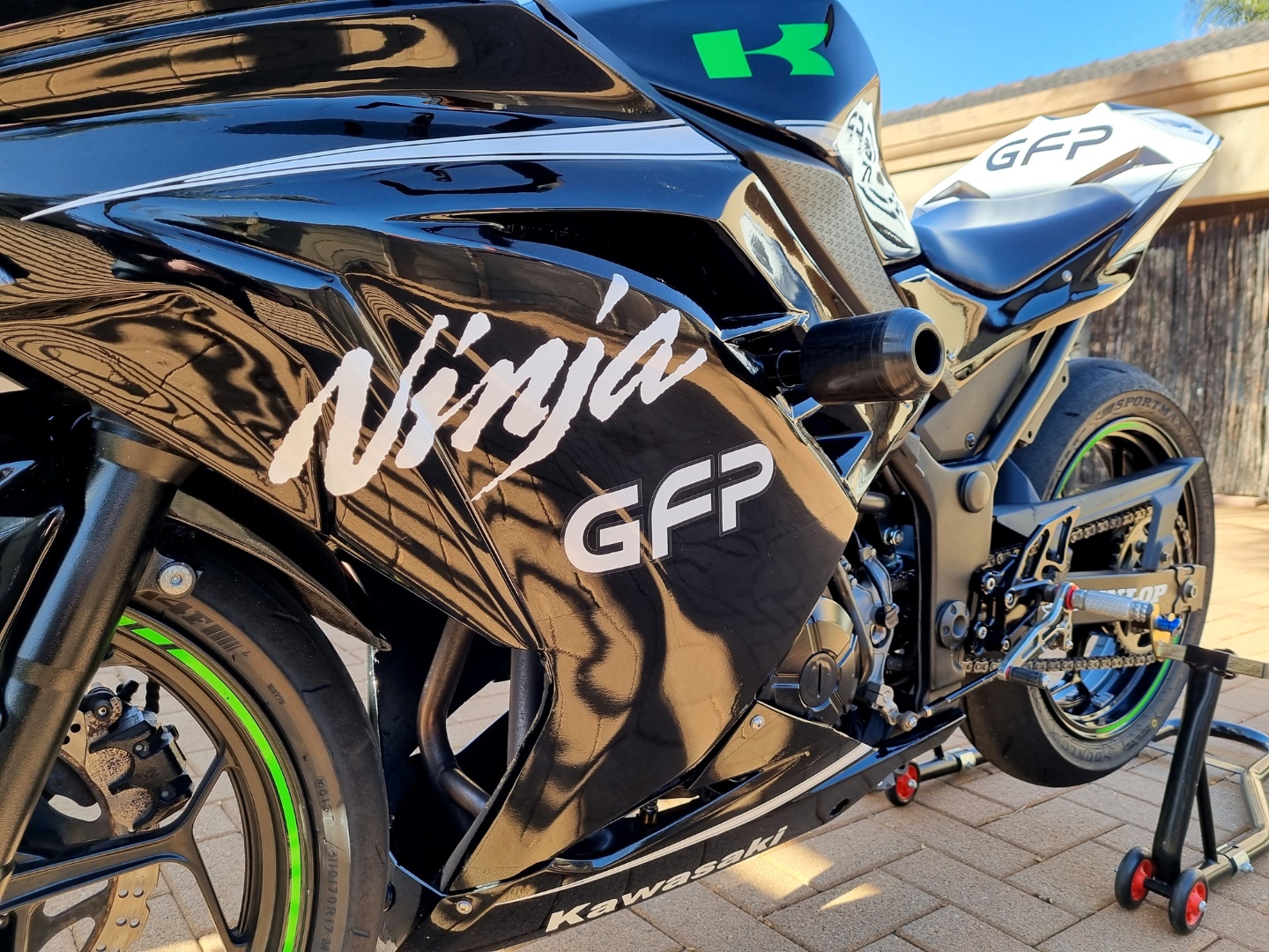 Nijipoto 2017 Kawasaki Ninja 300 » GFP Motorcycle Sales