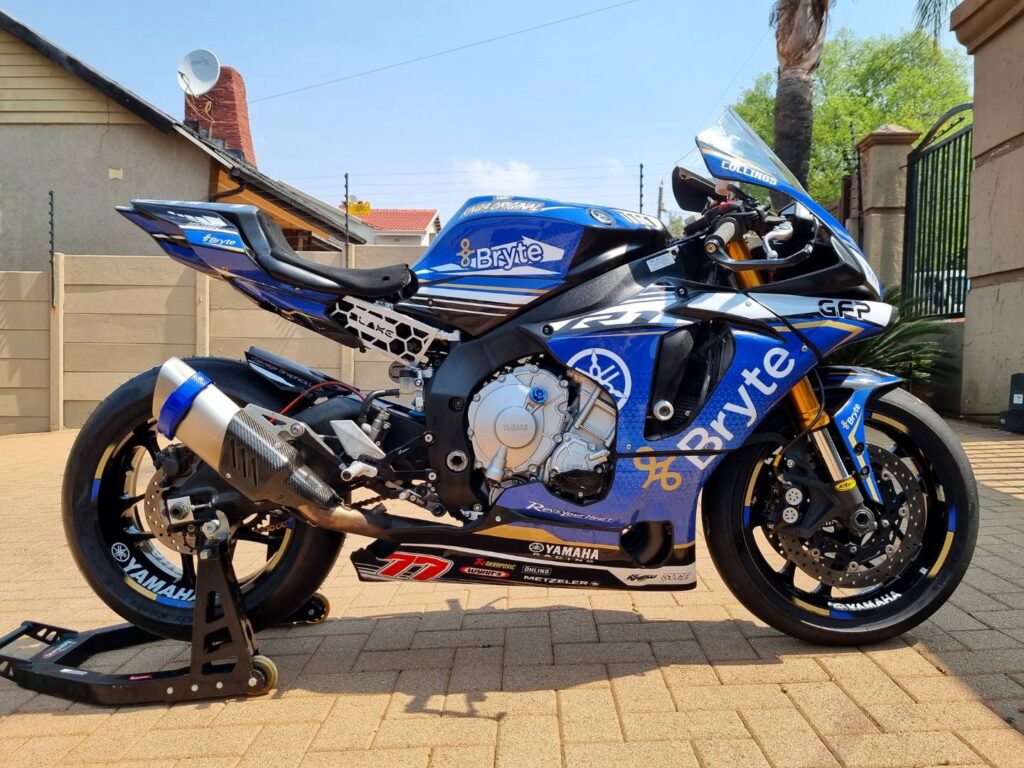 2017 Yamaha R1