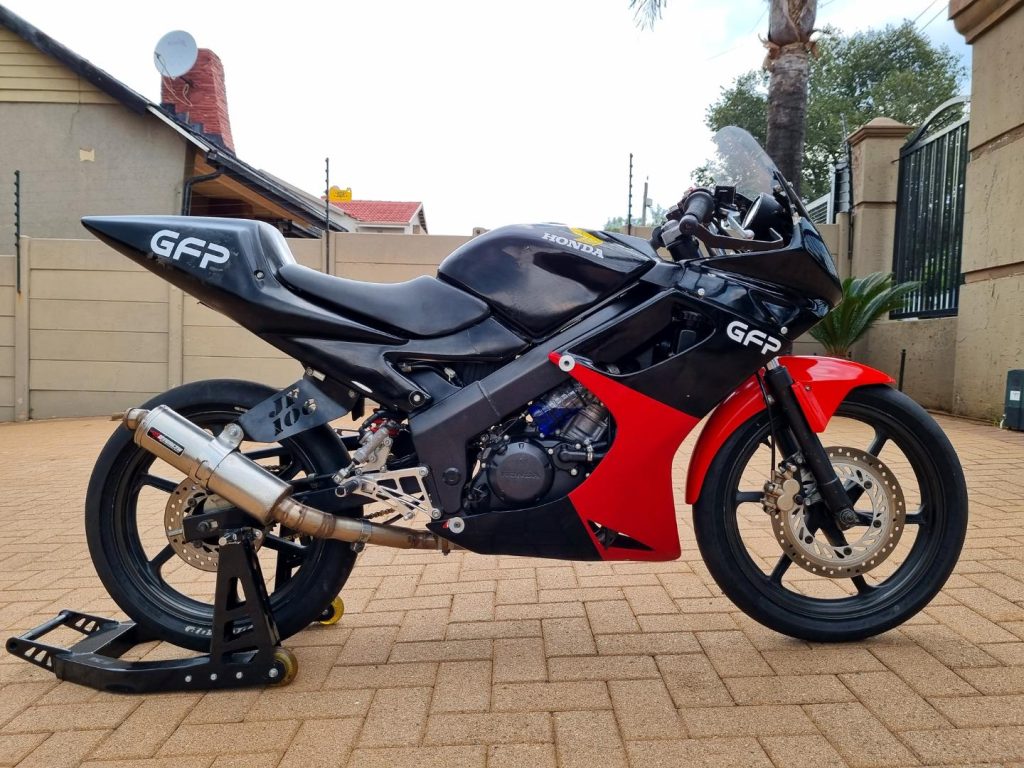Honda CBR150