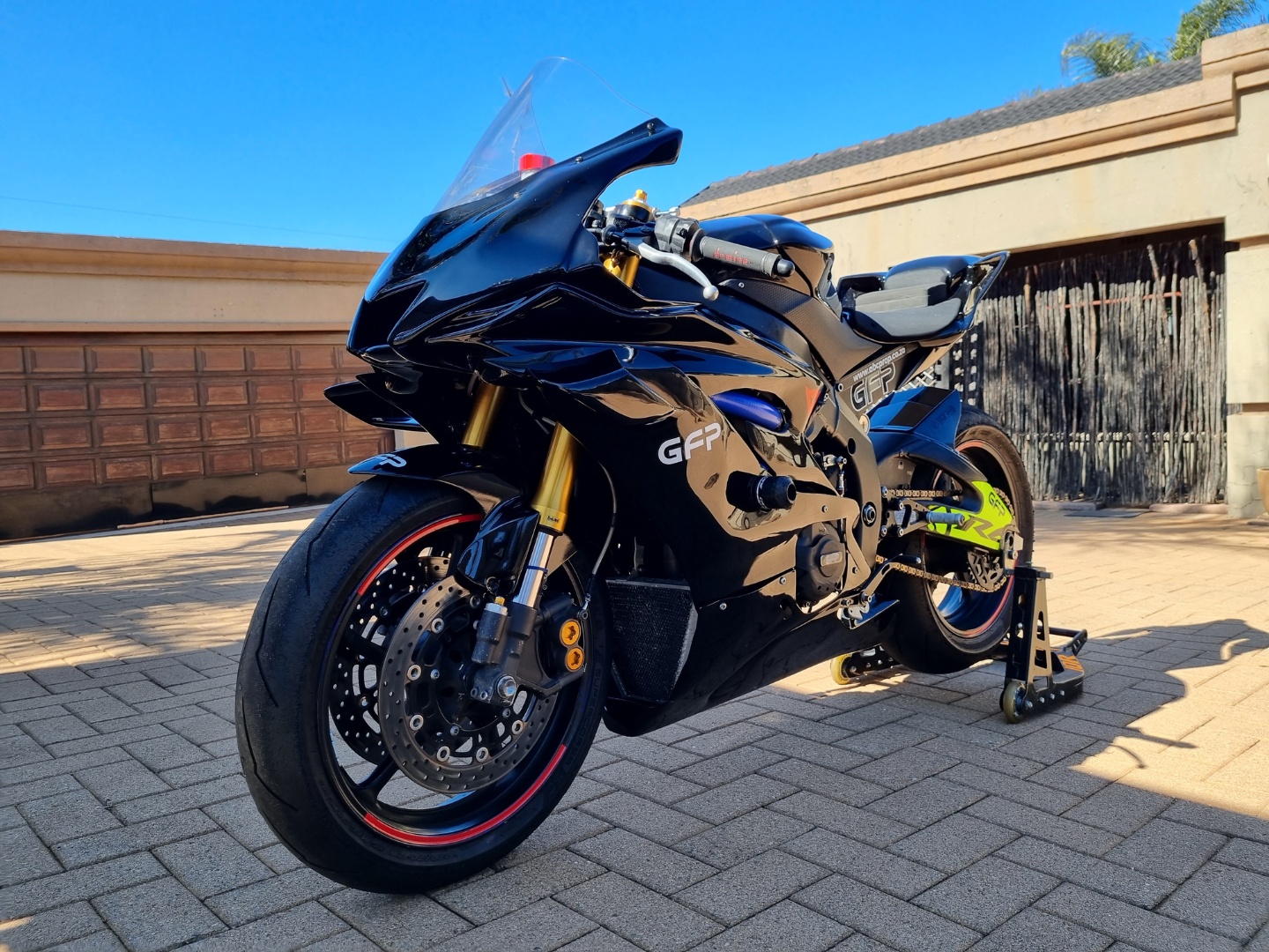 Yamaha R6 2006 Custom
