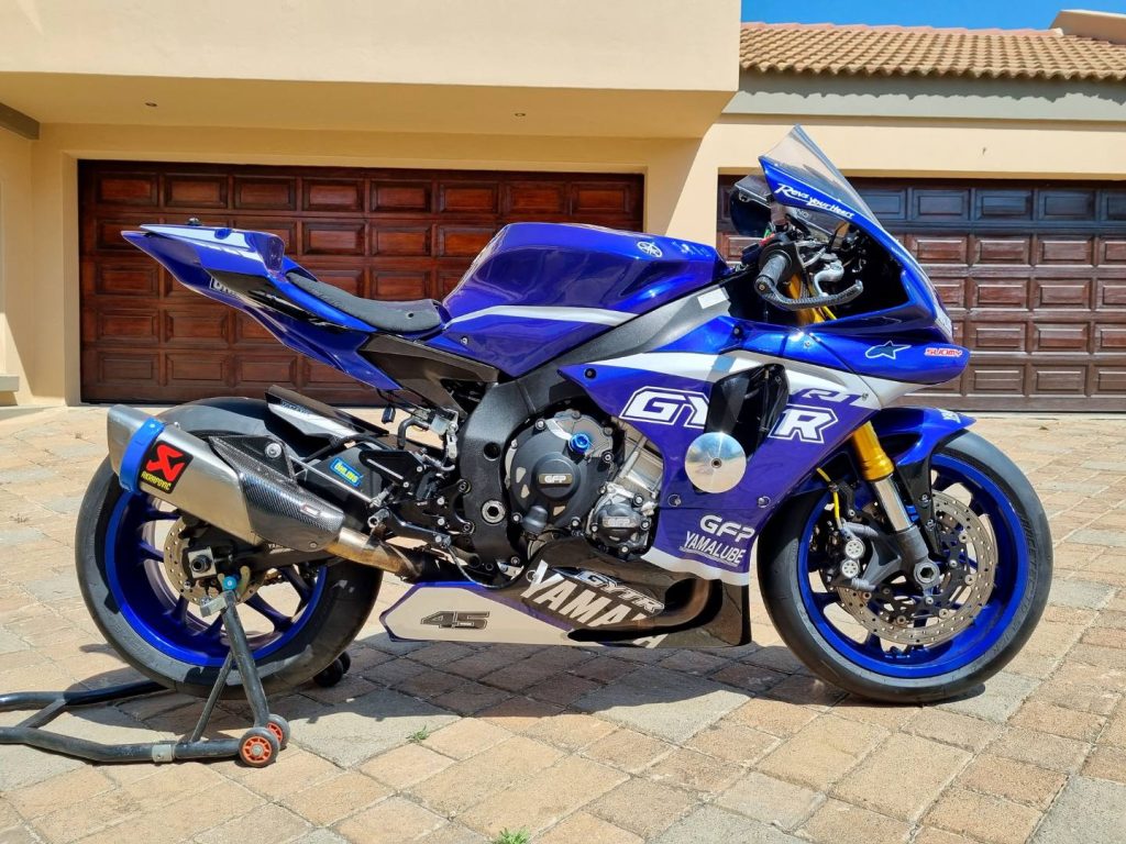 2015 Yamaha R1