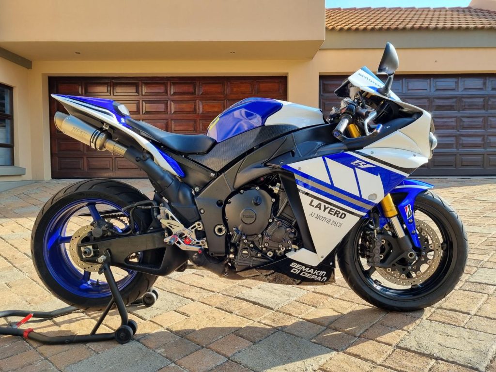 2012 Yamaha R1 Big Bang
