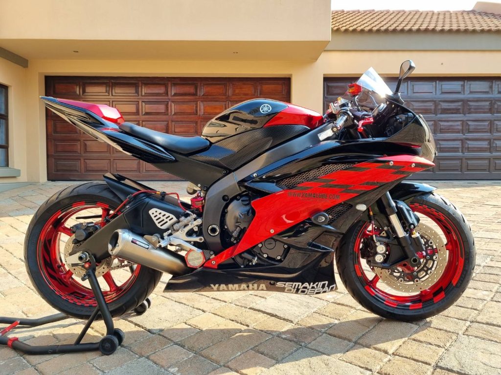 2006 Yamaha R6
