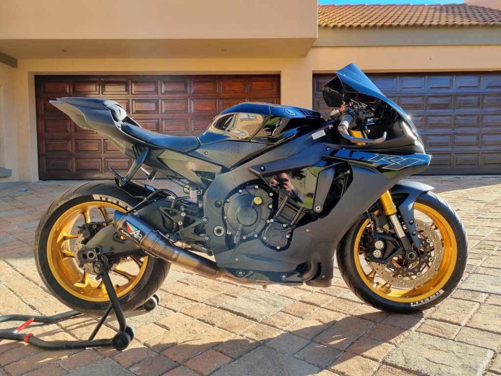 2017 Yamaha R1