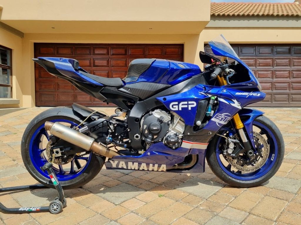 2015 Yamaha R1
